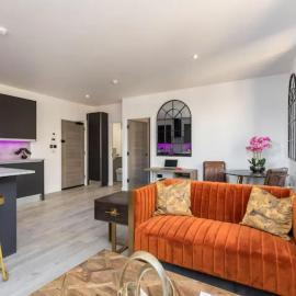 Sussex House 20 - Artistic Luxe 1 Bed Apartment