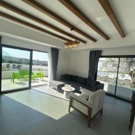 Mediterra Defne Bahçe Manzaralı Modern Daire, hotel din Ayios Dhometios
