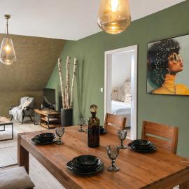 DESIGNER BOUTIQUE APARTMAN BY SELECTED PROPERTIES - Center - Parking, отель в Нитре