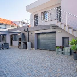 Horizon Suites Aver-o-Mar, хотел в Boucinha