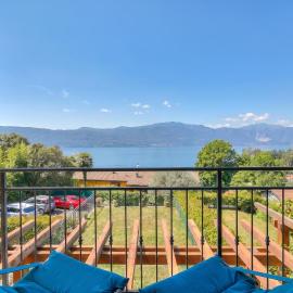 La Brezza Del Lago Maggiore: Apartment with Terrace and View - Happy Rentals