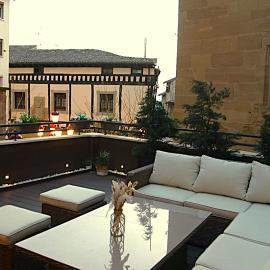 Edificio Privado con Terraza