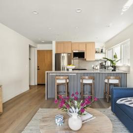 Tide House Manhattan Beach - Unit A - Seaside w Parking, hotel en El Segundo