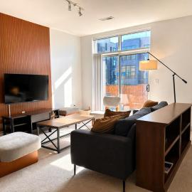 Spacious Third Ward Apt Near Summerfest with Balcony - Sleeps 4