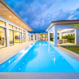 Mouana Breeze Mai Khao 5-bedroom Pool Villa 9910, hotel in Mai Khao Beach
