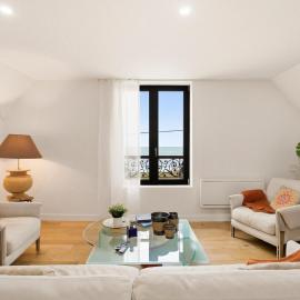 VILLA 139 - DUPLEX 3 CHAMBRES FACE MER - 2 à 6 PERSONNES: Houlgate şehrinde bir otel