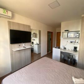Flats da Júnia, funcional com tv, microondas, frigobar, ar cond, garagem