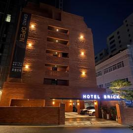 서초 Hotel Brick