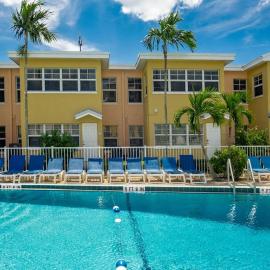 Indian Shores Beach Condo, Sleeps 4, Steps to Sand