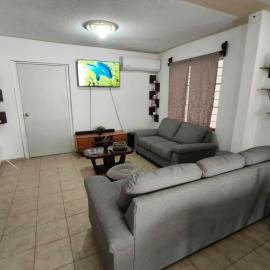 SweetHome con amplio y fresco patio, hotel in Tampico