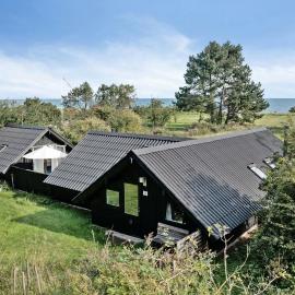 Slow Living By The Water On Sejerø, Hotel in Sejerby