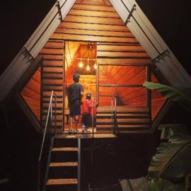 Deep Villa, хотел в Batheri
