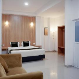 Townhouse Oak Polamas Residence, hotelli kohteessa Padang