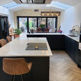 Beautiful 5 bedroom house and garden, hotelli kohteessa Hitchin