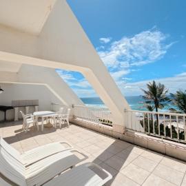 Fleetwood On Sea - Beach Front Accommodation in uMhlanga, Durban