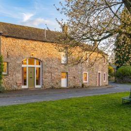 Maple Cottage, Stylish Holiday Home for 6 Near the Lake District