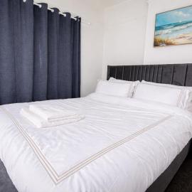 Doncaster 3 Big Bed House -Contractors & Families