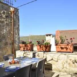 Roukouneli Traditional Stone House - Terrace & BBQ
