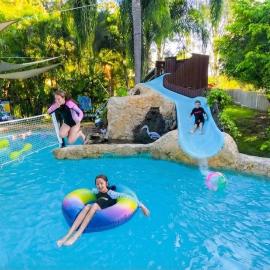 The Pool House Family Resort, hotell sihtkohas Farnborough