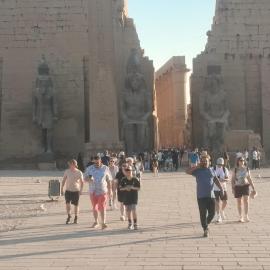 شركه ابن المستشار للسياحه, hotel in Al Karnak