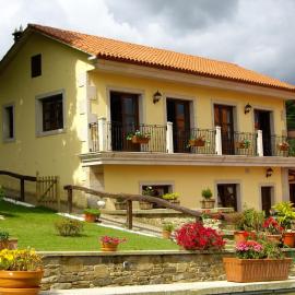 Palleira de Roque, hotel di Bermés