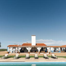 Charming Farm House With Pool