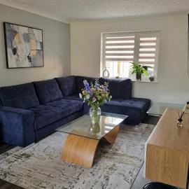 Cosy & Modern North Cotswold Retreat with Hot Tub – hotel w mieście Badsey