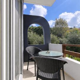 Paradise studios, hotel in Nikiti