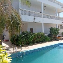 New White House, hotel in Saly Portudal