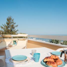 가비체 마레에 위치한 호텔 ATTICO VISTA MARE con 2 camere da letto -Residence azzurro-G