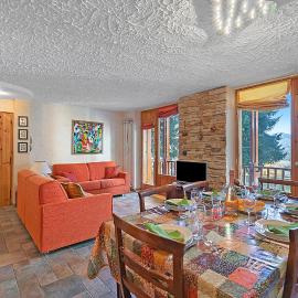 Appartamento I 2 Pini - Happy Rentals, hotel in Sauze d'Oulx