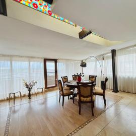 Spacious Apartment in City Centre, hotel in Iaşi