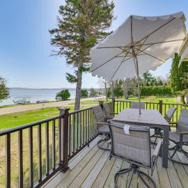 Walk to the Beach! Boyne City Escape w/ Lake Views, hotel in Boyne City