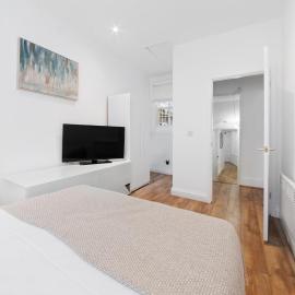 2 Bed Piccadilly Apartment 1