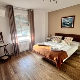 Apartamento La Celestina, хотел в La Puebla de Montalbán