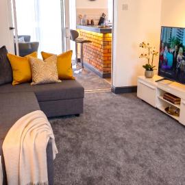 Green Haven Villa - 4BR Spacious House with Hot tub, Ample Parking, Air Condition, WIFI, Netflix, Patio & Garden, Hotel in Oxford