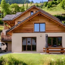 CASA-Grand Laus: Duplex familial sauna et jacuzzi、エギュイユのホテル