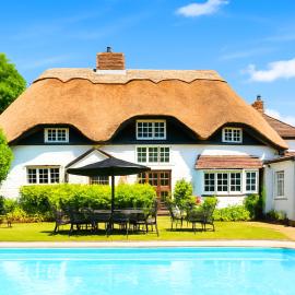 Beautiful Thatched Cottage with Outdoor Pool, Secure Garden, Dog & Family Friendly! Chichester Holiday Properties