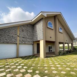 Ivory's Nest, hotel a Accra