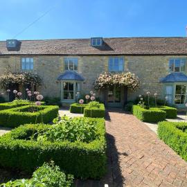 Beautiful Period Home with Heated Pool, hotel Preston Bisset városában