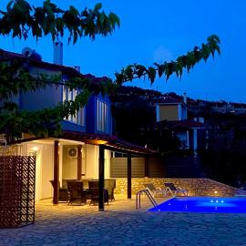 Apollo Romantic Sea View Villa, hotel a Kiverion