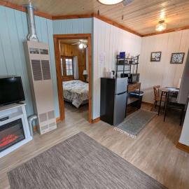 Viesnīca Cozy 1BR 1BA Cabin #4 Riverside Point Resort pilsētā Park Rapids