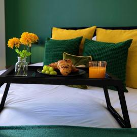 Equinox House - Modern 2 Bedroom 6 Guest Townhouse - Jewellery Quarter Birmingham City Centre