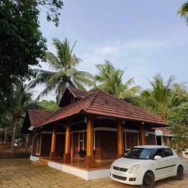 Happy Land Heritage Home, Hotel in Shoranūr
