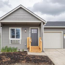 New Furnished 3 Bedroom House Free WiFi-Parking