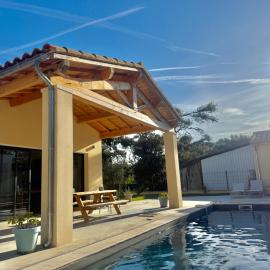 Maison avec piscine privée et jardin en Drôme provençale