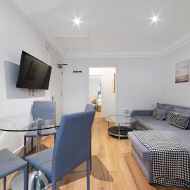 2 Bed Piccadilly Apartment 4