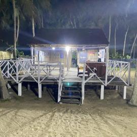 Highgarden Private Beach House, מלון בEluju