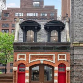 The Landmark by Rove Travel - Townhome with Roof Deck, hotel in New York