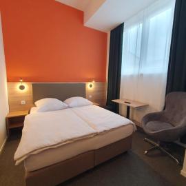 Akdeniz Pension, hotel u Ludwigsfeldeu